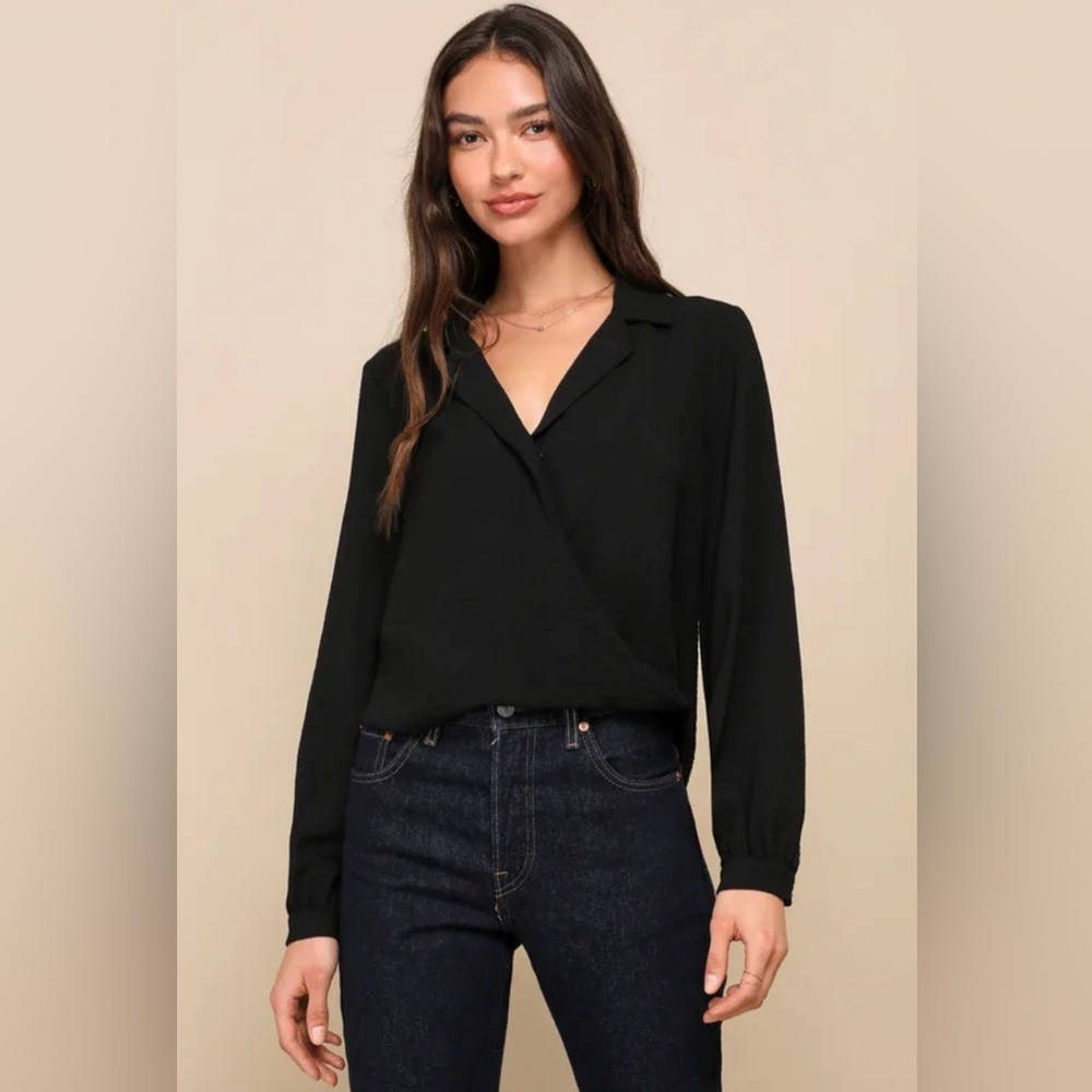 NWOT Lulu’s Effortless Effect Black Surplice Collared Long Sleeve Top, size S